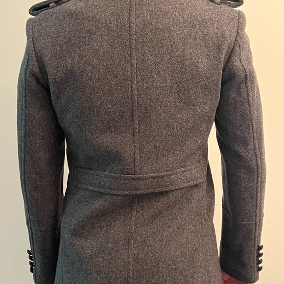 Men’s pea coat. Korean brand men’s coat. Fitted with decorative buttons - Picture 4 of 4